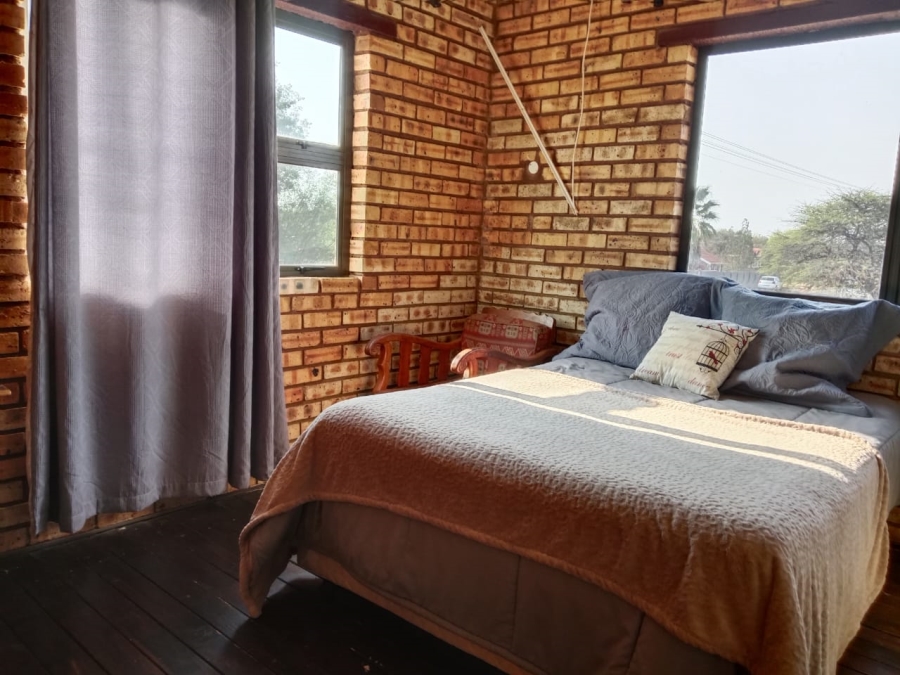 5 Bedroom Property for Sale in Kuruman Northern Cape